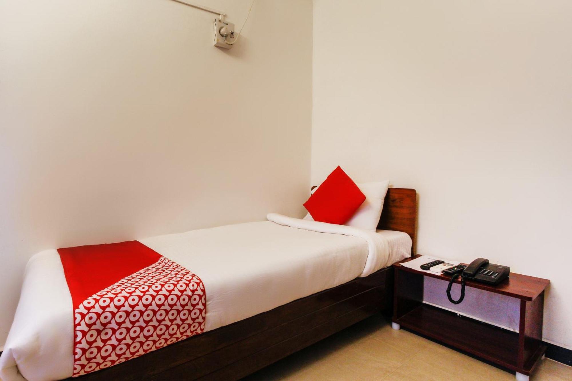 Hotel Lakshmi Narayana Salem Buitenkant foto