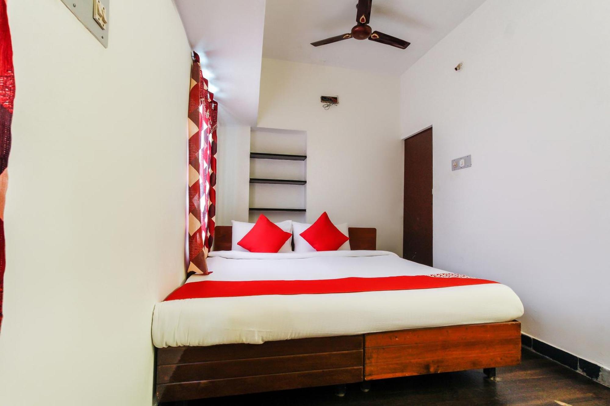Hotel Lakshmi Narayana Salem Buitenkant foto