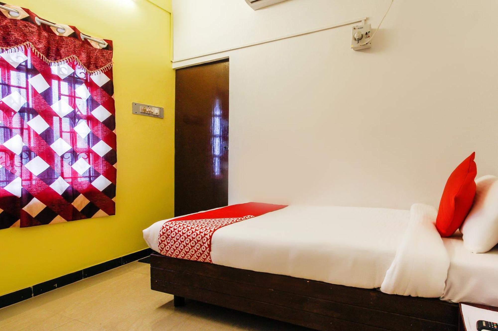 Hotel Lakshmi Narayana Salem Buitenkant foto